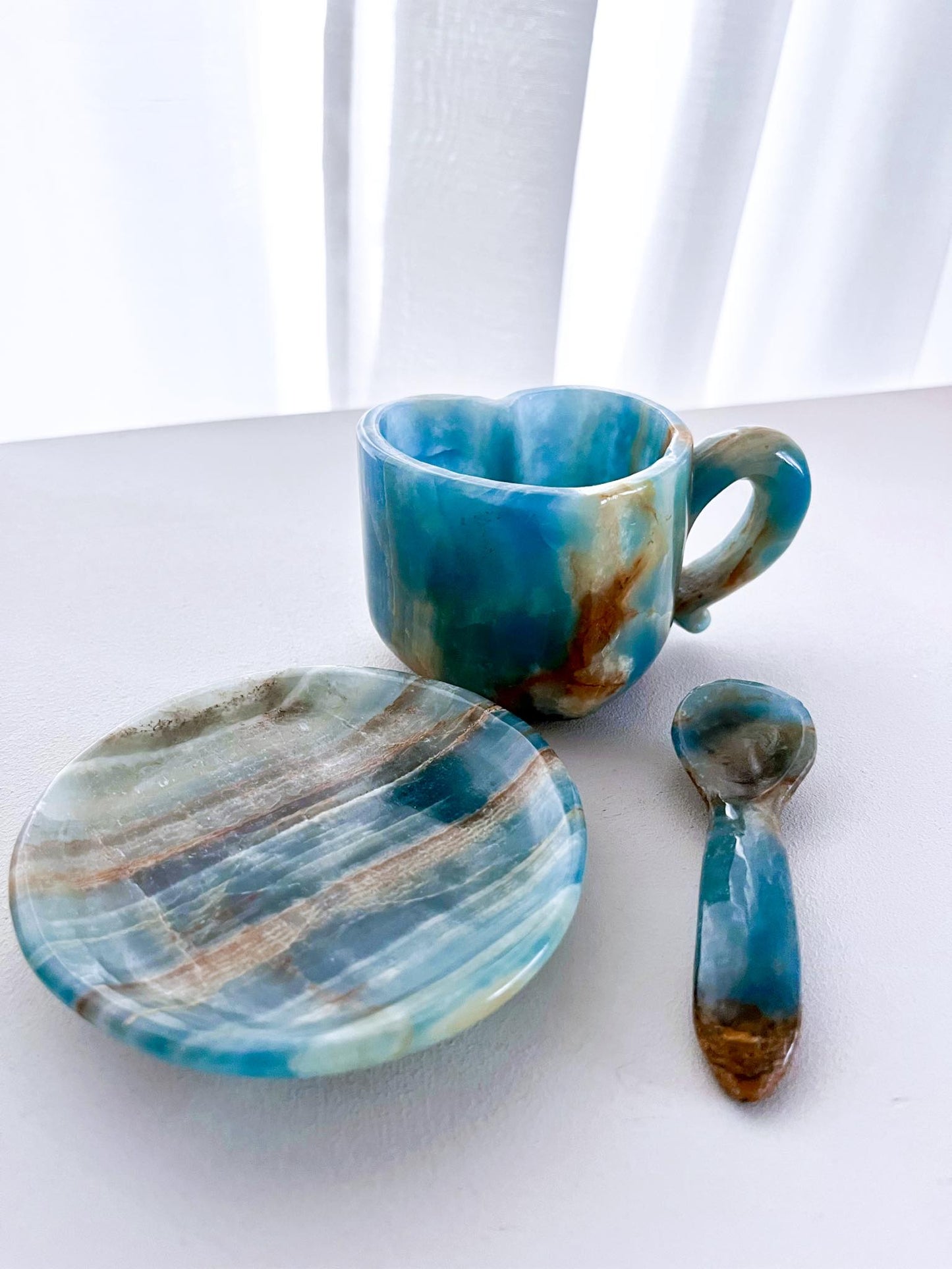 Deko Blaue Onyx / Blauer gebänderter Calcit Herz Tasse Kristall Becher mit Teller und Löffel SET . Blue Onyx / Calcite Heart Cup Mug ca. cm - Handcarved