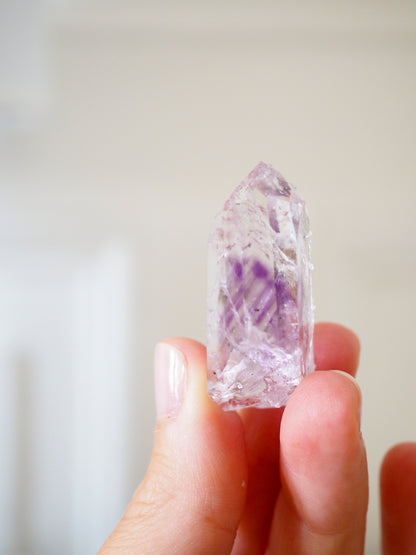 Brandberg Pahntom Amethyst Spitze ca. 4cm [xx]- aus  Streep Mine . Goboboseb . Brandberg . Erongo Namibia HIGH QUALITY