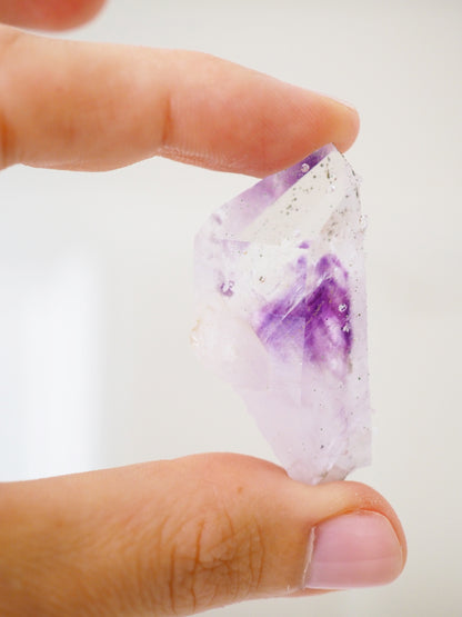 Brandberg Enhydro Phantom Amethyst Spitze ca. 4 cm [xx]- aus  Streep Mine . Goboboseb . Brandberg . Erongo Namibia HIGH QUALITY