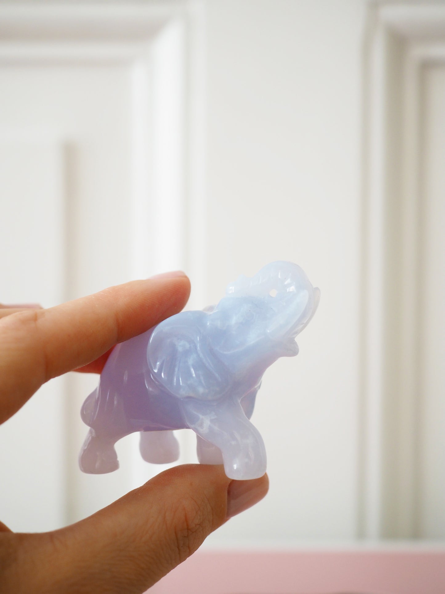 Blauer Chalcedon Glücks Elefant ca. 6cm - aus Türkei HAND CARVED HIGH QUALITY