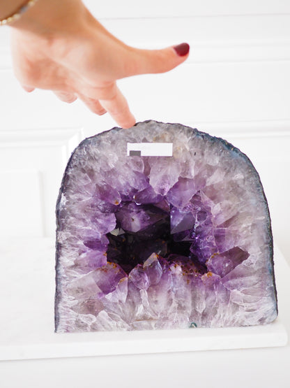 Deep Violette Amethyst Geode mit großen Kristallen ca. 21x22 cm 6.4 Kg . PARADISE COLLECTION - aus Brasilien HIGH QUALITY