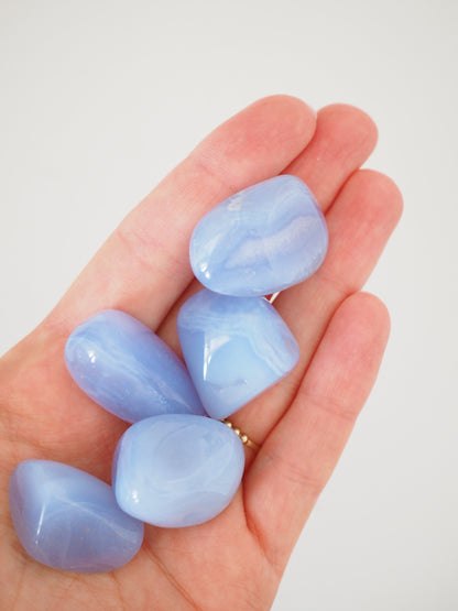 Blauer Chalcedon ca. 2.5 cm - aus  HIGH QUALITY