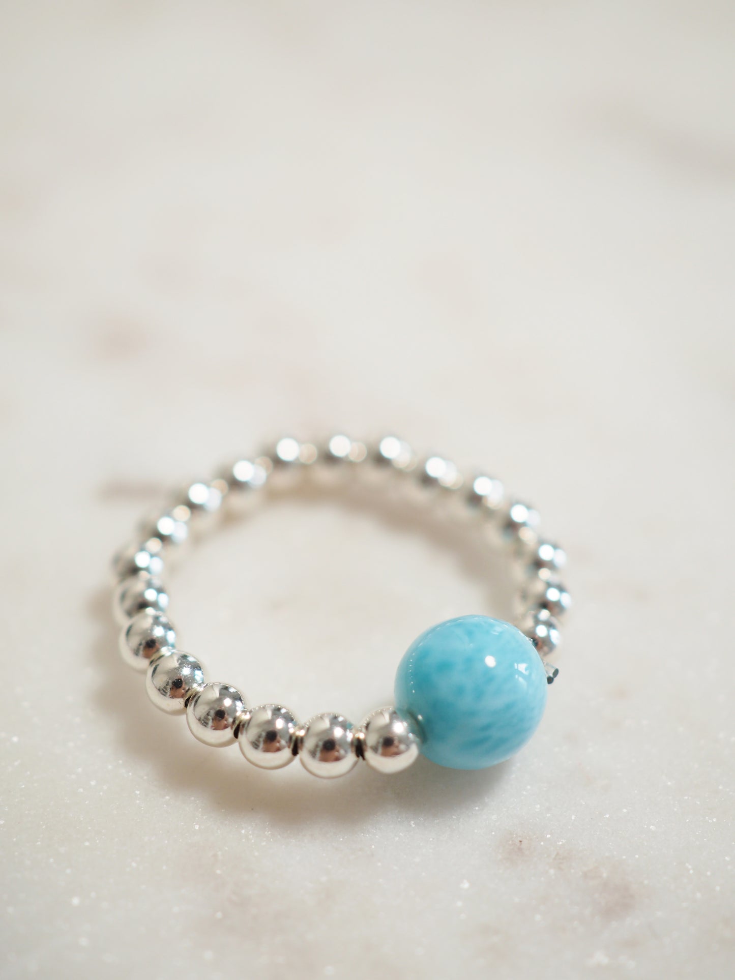 AAA Larimar Kugel Elastischer Kugel Ring .  925 Sterlingsilber - asu der Dominikanischen Republik RARE