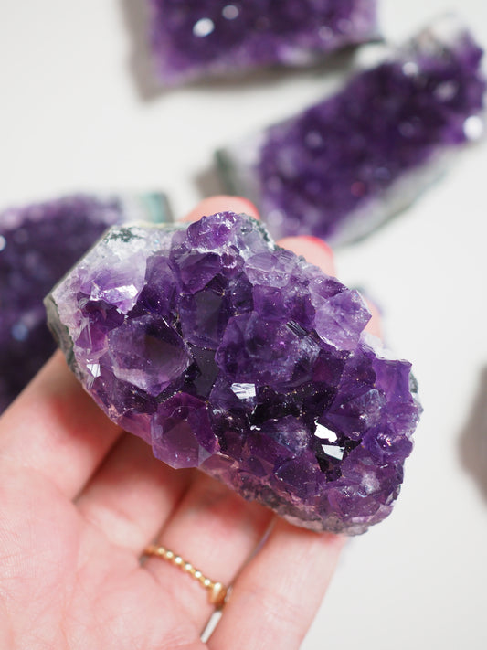 MEDIUM Dunkel Violettes Amethyst Cluster ca. 5.5-8 cm - aus Uruguay HIGH QUALITY