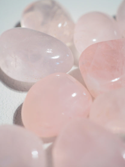 Pink Girasol ca. 2.5 cm Trommel Stein aus Madagascar -High Quality